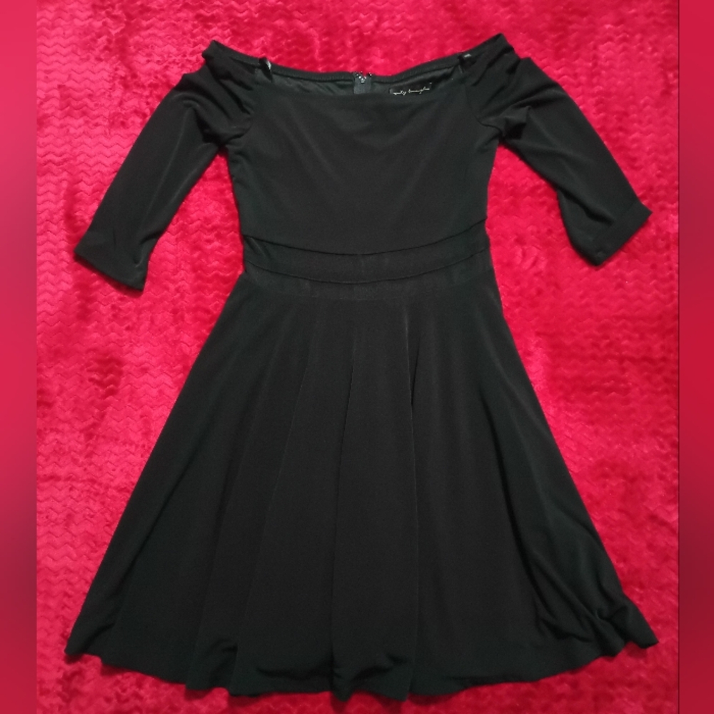 City Triangles Black Off-Shoulder A-Line Dress Size7 (Excellent Condition)